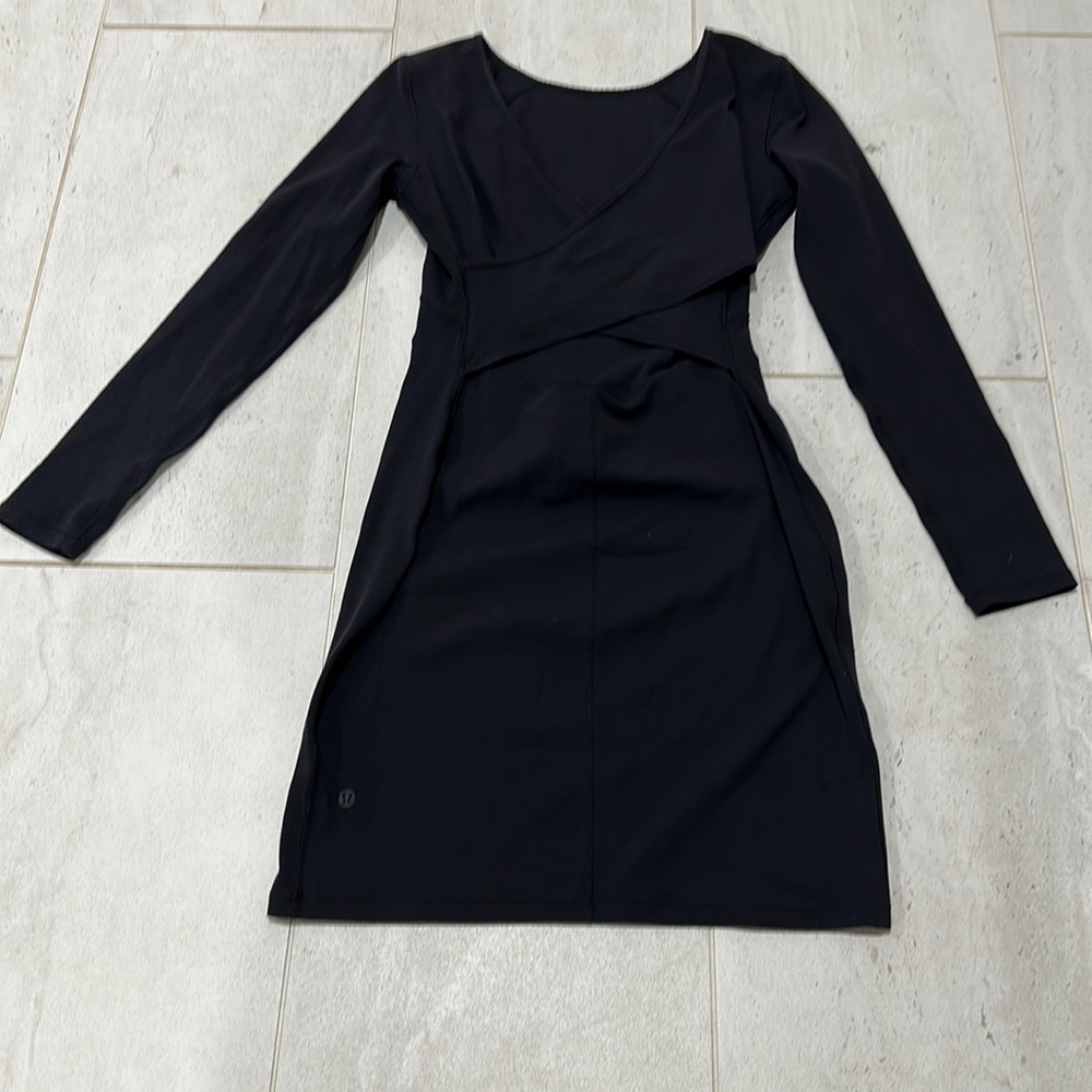 Lululemon cross back dress black size 6 never worn